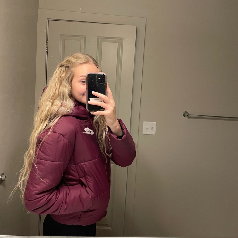 NIKE PUFFER COAT